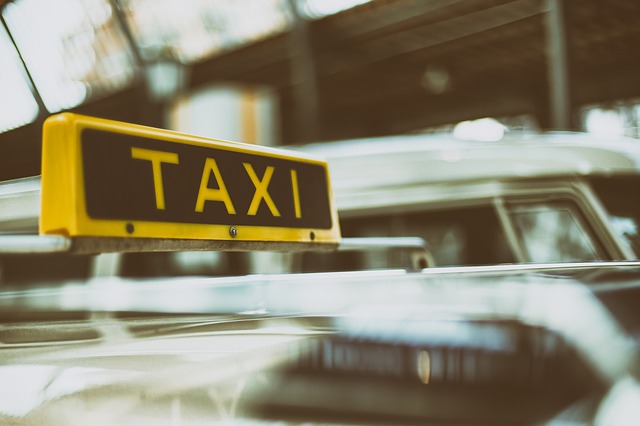 Taxi firm settles IC misclassification suit