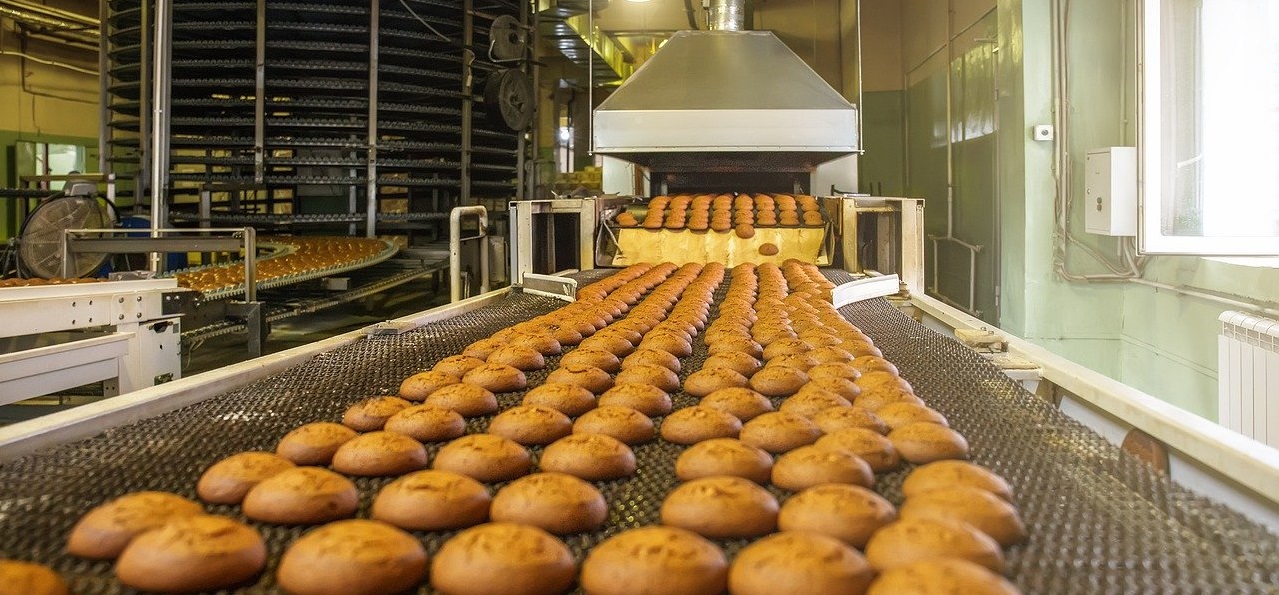 Discrimination suit against bakery, staffing firm granted class action status