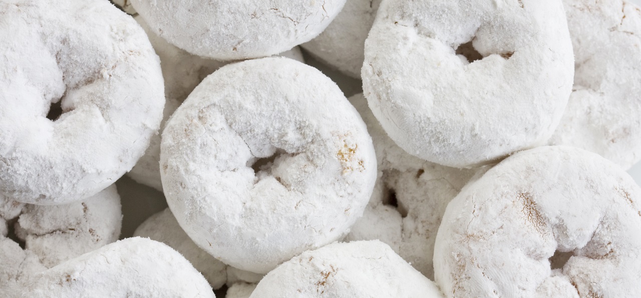 Image of powdered donuts